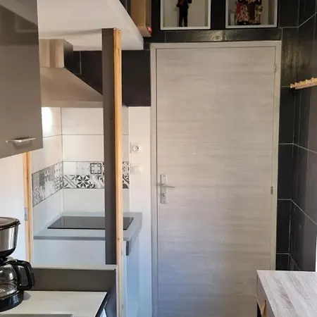 Le De La Republique Apartment
